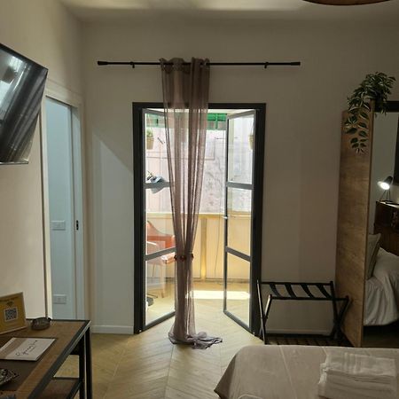 Gennarino Apartments - Panorama Suite With Balcony And Urban Loft Неаполь Экстерьер фото