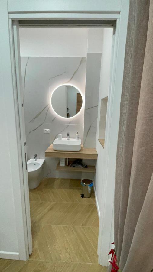 Gennarino Apartments - Panorama Suite With Balcony And Urban Loft Неаполь Экстерьер фото