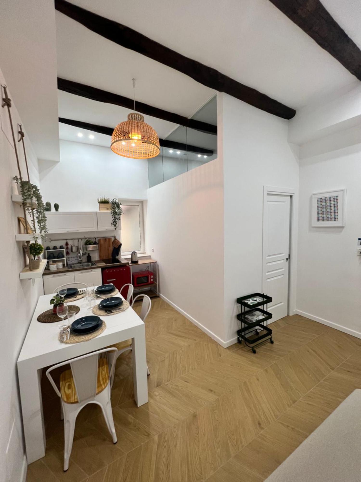 Gennarino Apartments - Panorama Suite With Balcony And Urban Loft Неаполь Экстерьер фото