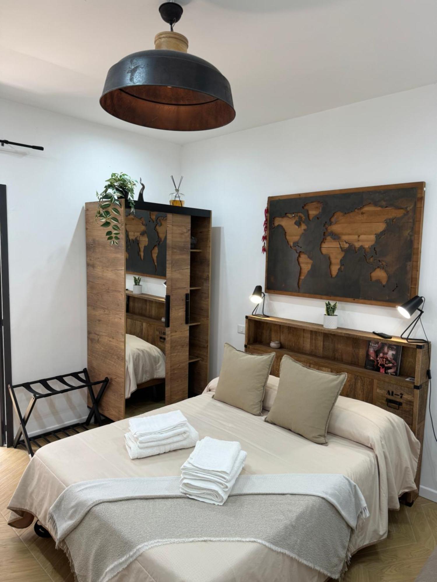 Gennarino Apartments - Panorama Suite With Balcony And Urban Loft Неаполь Экстерьер фото