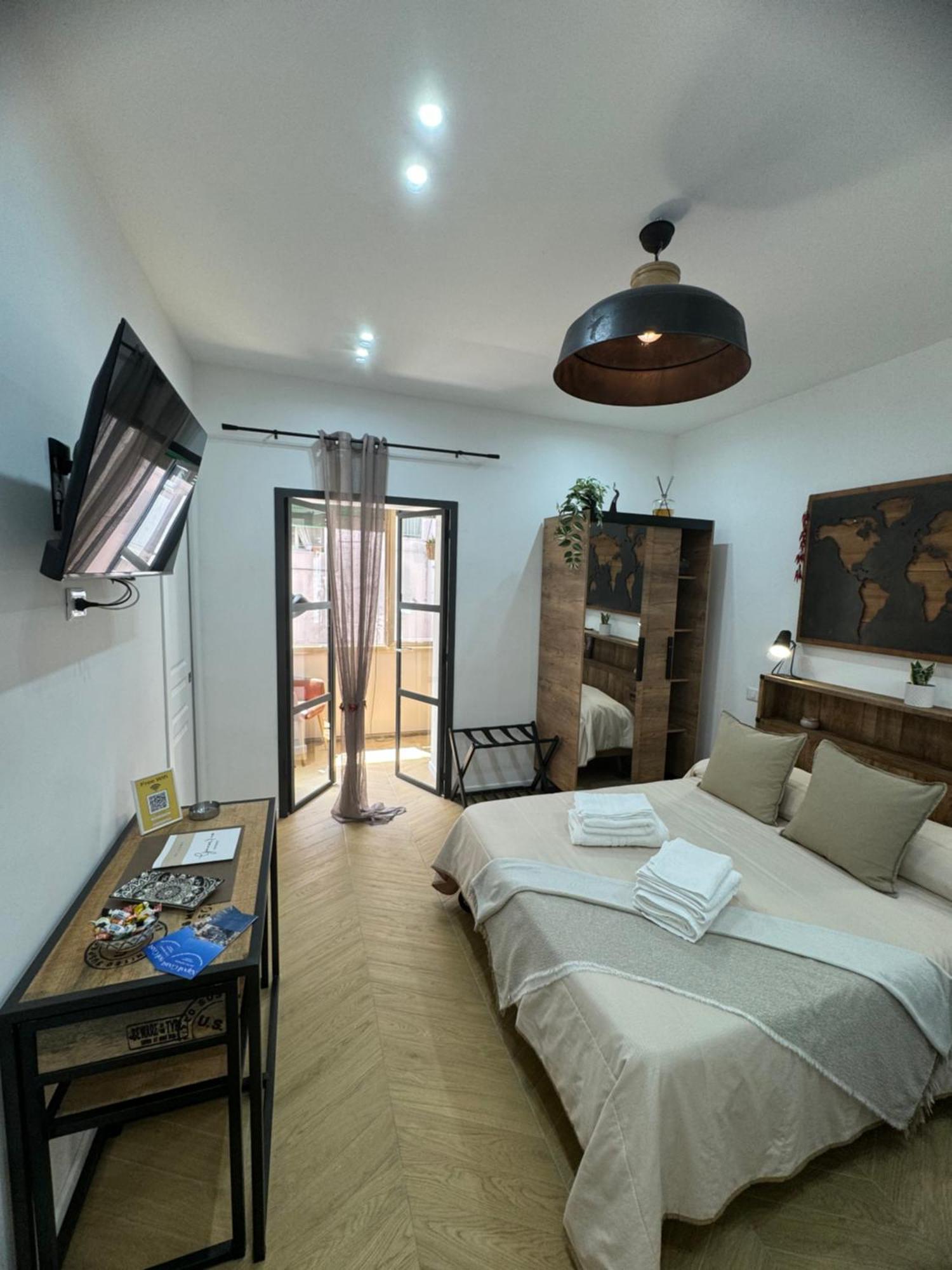 Gennarino Apartments - Panorama Suite With Balcony And Urban Loft Неаполь Экстерьер фото